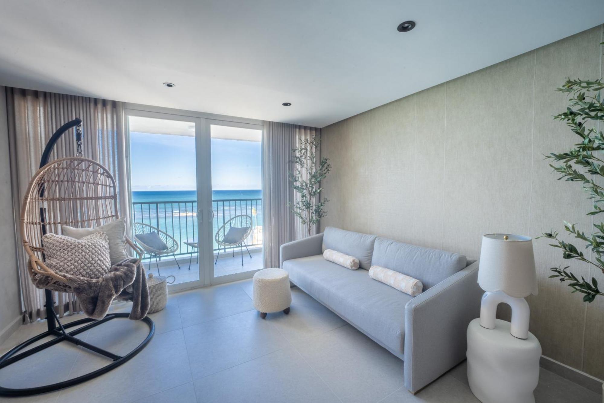 Ocean View Deluxe Suite: Pvt. Beach & Pool San Juan Exterior photo