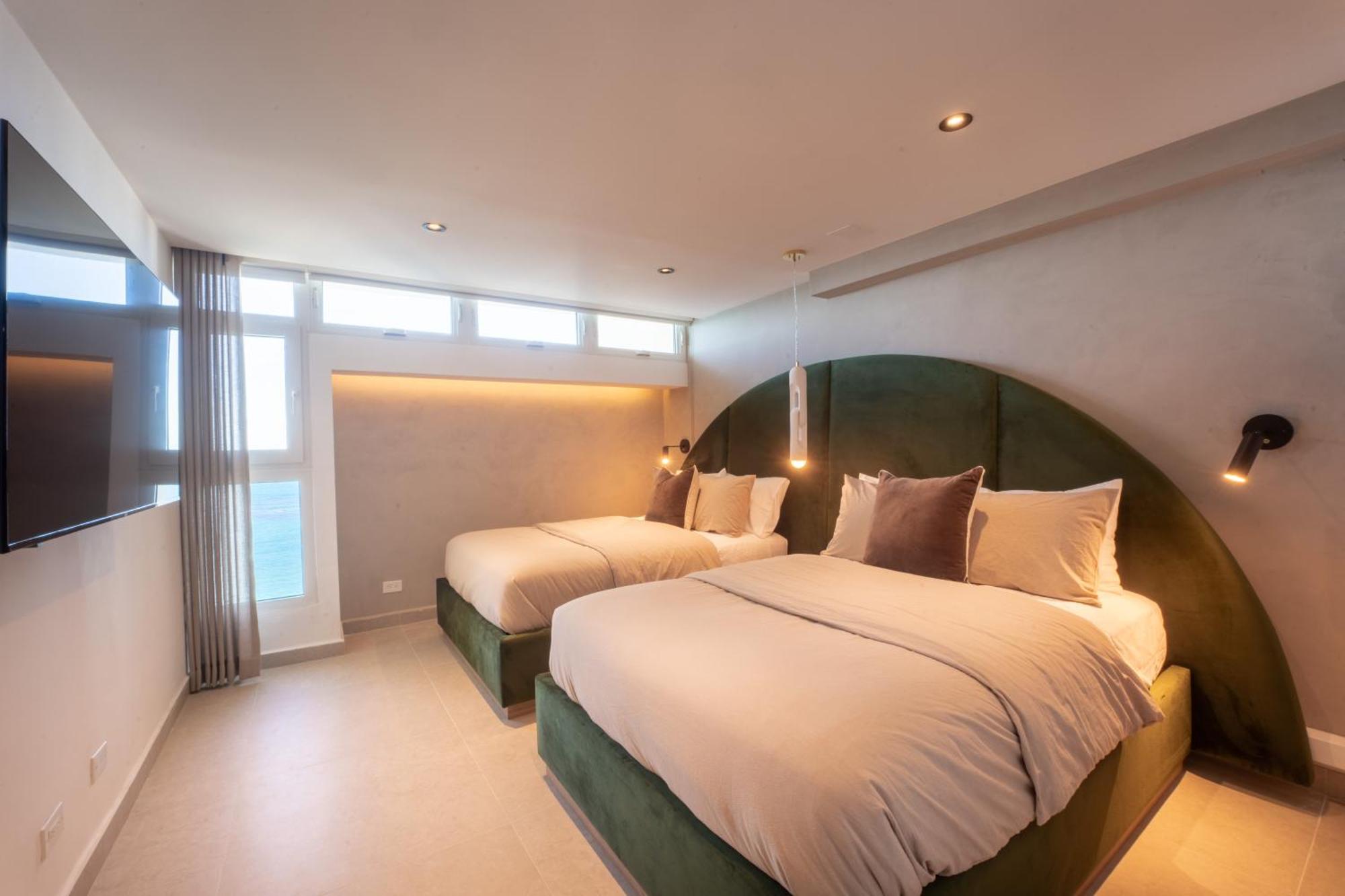 Ocean View Deluxe Suite: Pvt. Beach & Pool San Juan Exterior photo