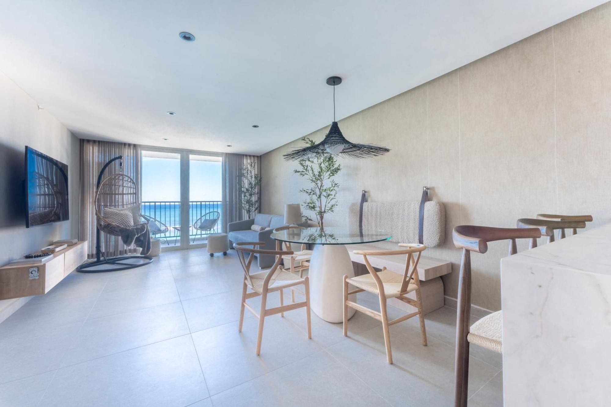 Ocean View Deluxe Suite: Pvt. Beach & Pool San Juan Exterior photo