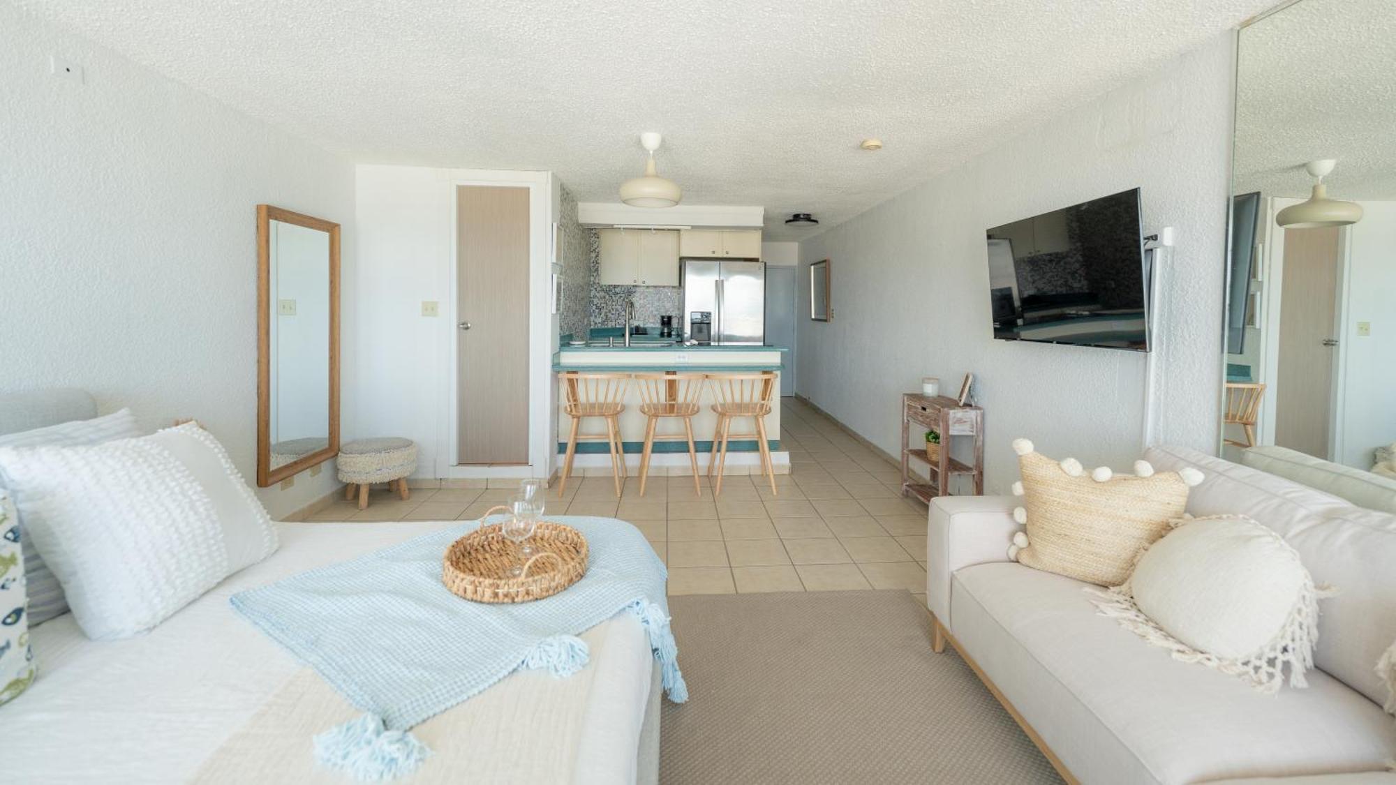 Ocean View Deluxe Suite: Pvt. Beach & Pool San Juan Exterior photo