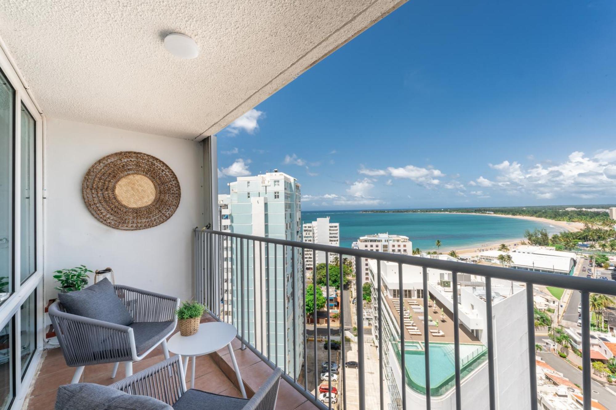 Ocean View Deluxe Suite: Pvt. Beach & Pool San Juan Exterior photo