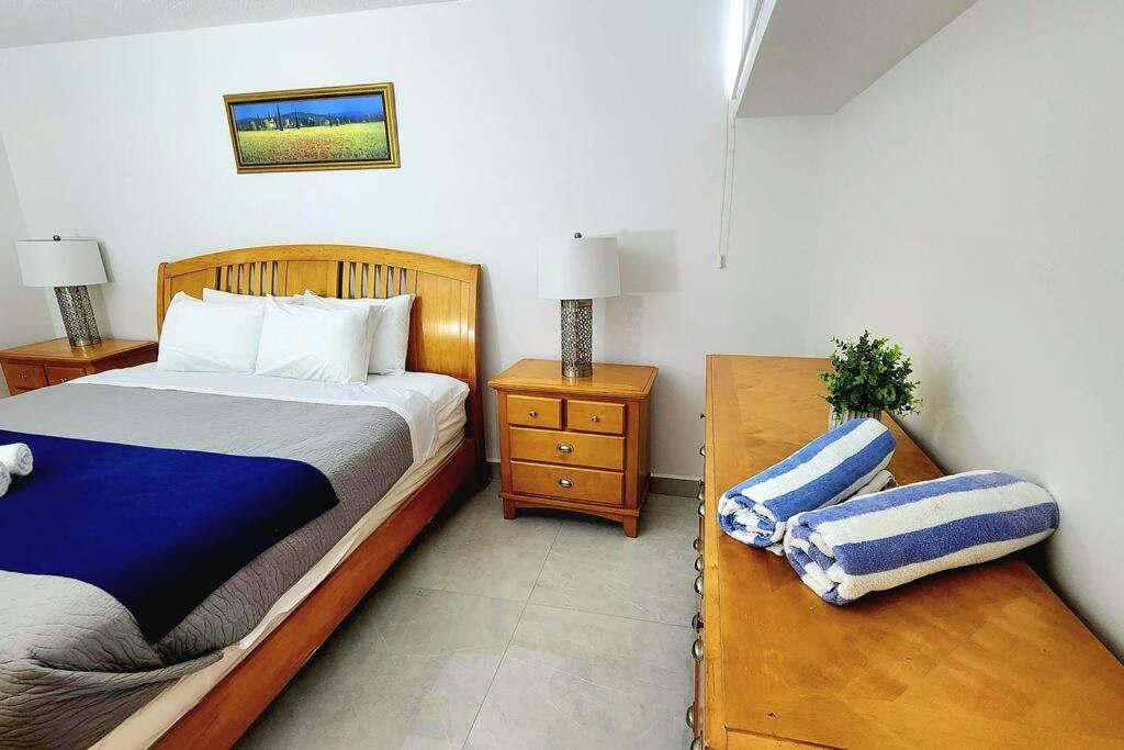 Ocean View Deluxe Suite: Pvt. Beach & Pool San Juan Exterior photo