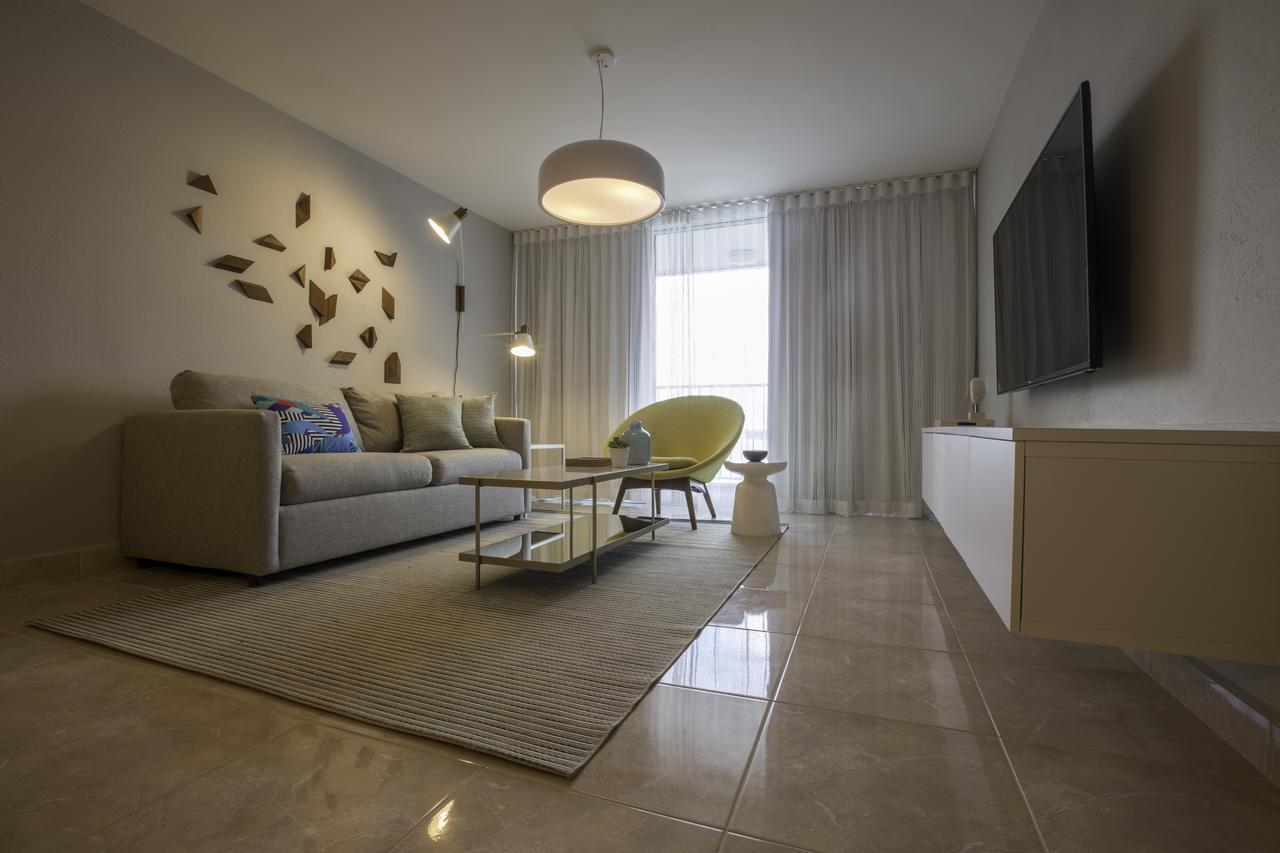 Ocean View Deluxe Suite: Pvt. Beach & Pool San Juan Exterior photo